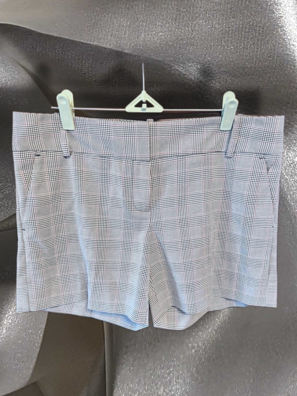 7th Avenue Design Studio Stylish Gray Plaid Women's Shorts size 8